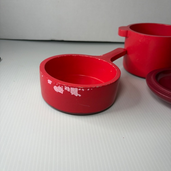 Melissa & Doug Deluxe Wooden Kitchen Accessory Set Red - Pots & Pans 5 pcs 2610 - Picture 8 of 15